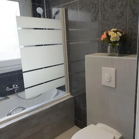 Apartment La Roseraie Proche Centre/gare *